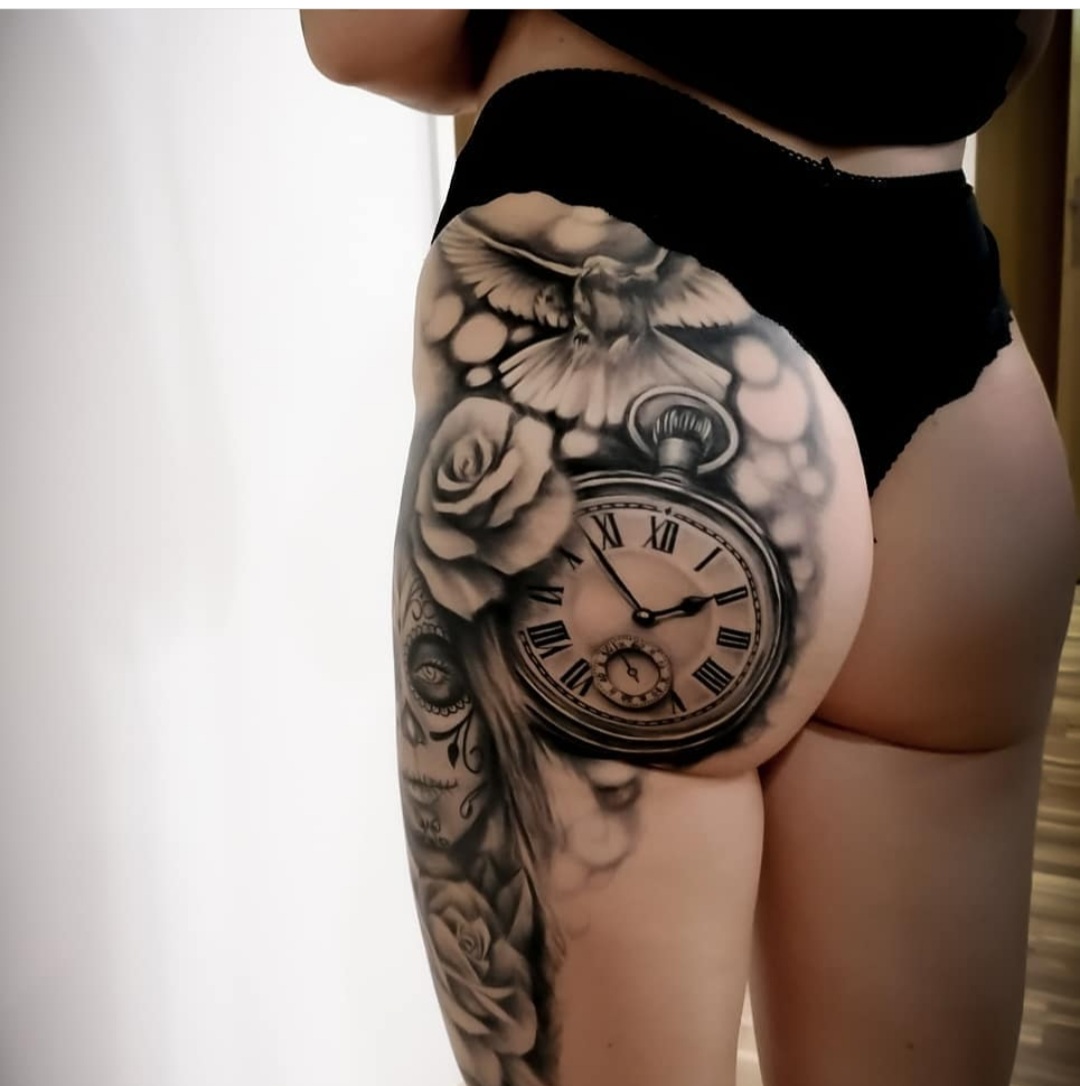 Tattoo Studio Innsbruck - Adison - La Catrina - Pocket Watch