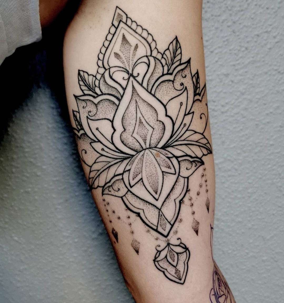 Tattoo Studio Innsbruck - Goran - Manda Lotus